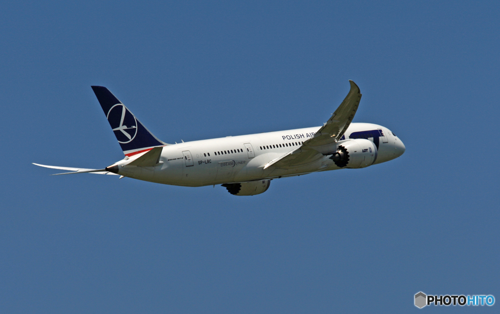 離陸 LOT 787-8 SP-LRC