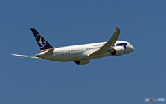 離陸 LOT 787-8 SP-LRC