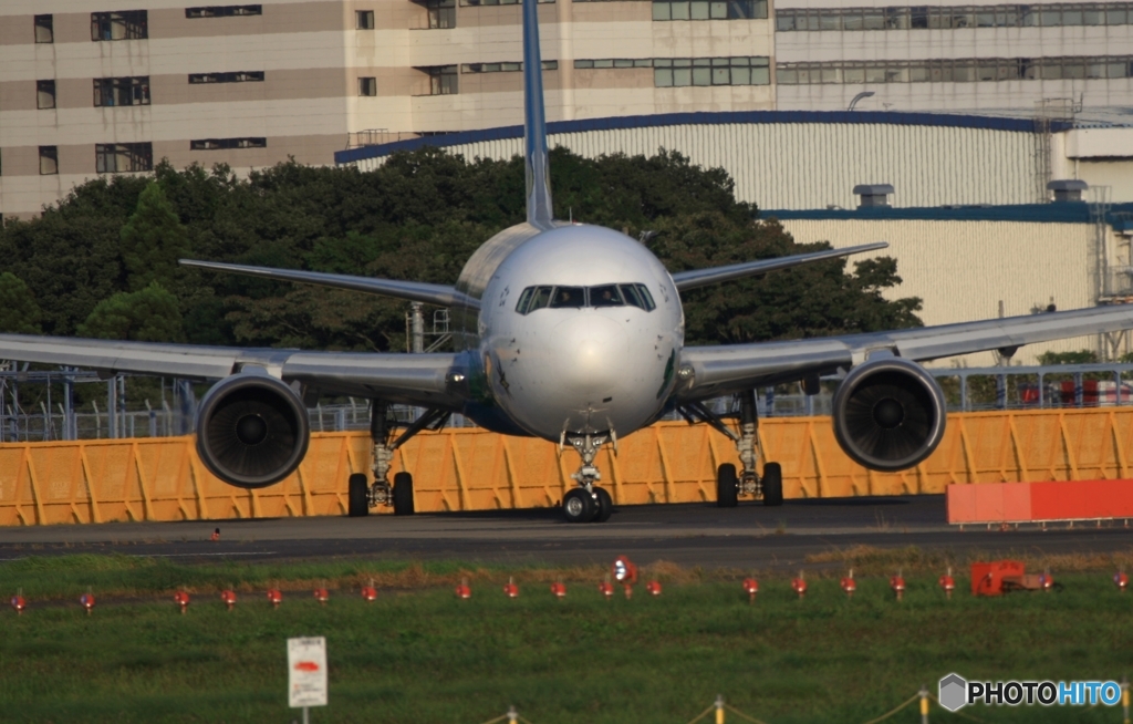 ANA「ゆめジェット～You & Me～」 離陸