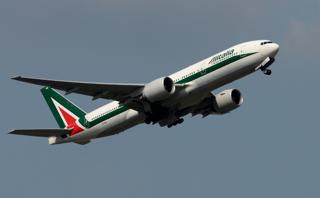 離陸（58）Alitalia 777-243ER