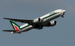 離陸（58）Alitalia 777-243ER