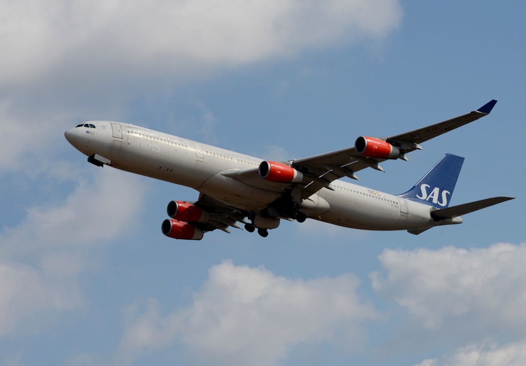 離陸 SAS A340-300