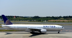 出発（125）UNAITED 777-200 　　