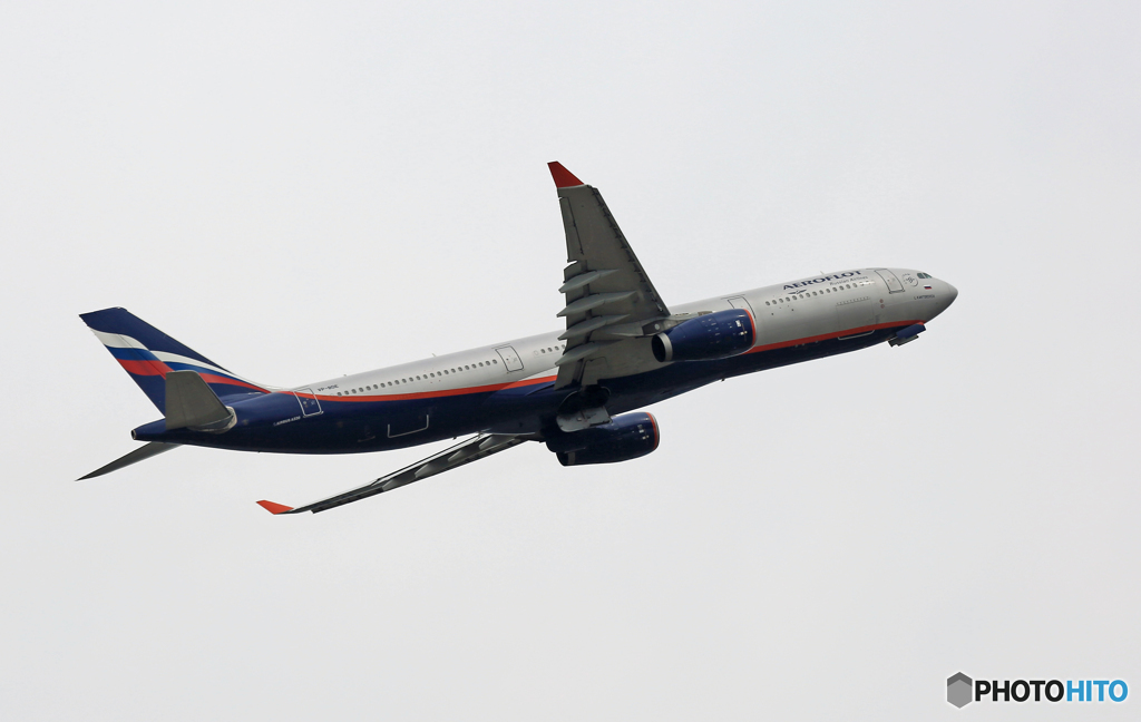 出発 AEROFLOT A321-211 VP-BOE