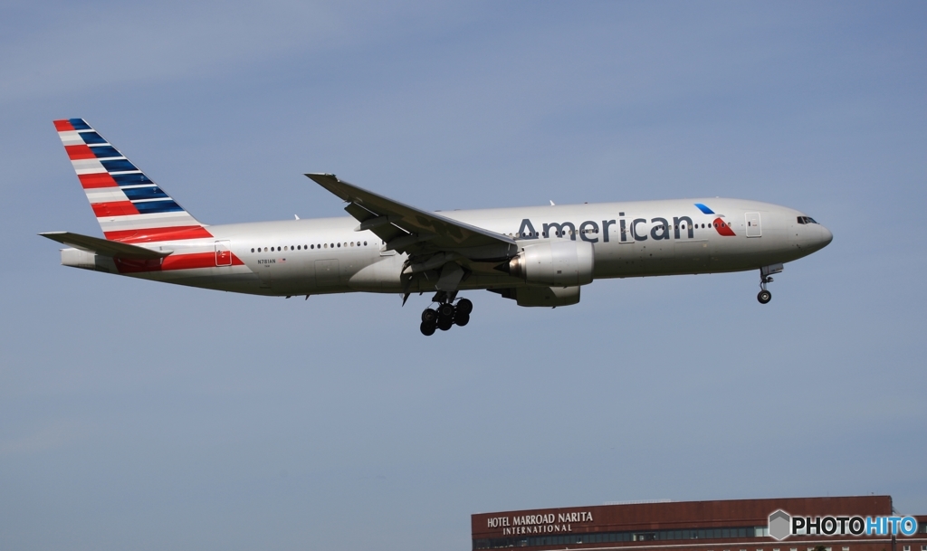 American 777-223 到着　
