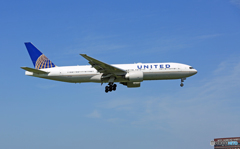 到着 UNITED 777-224 N77006