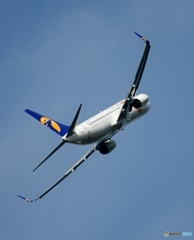 MONGOLIAN 737-800 飛び立ち　