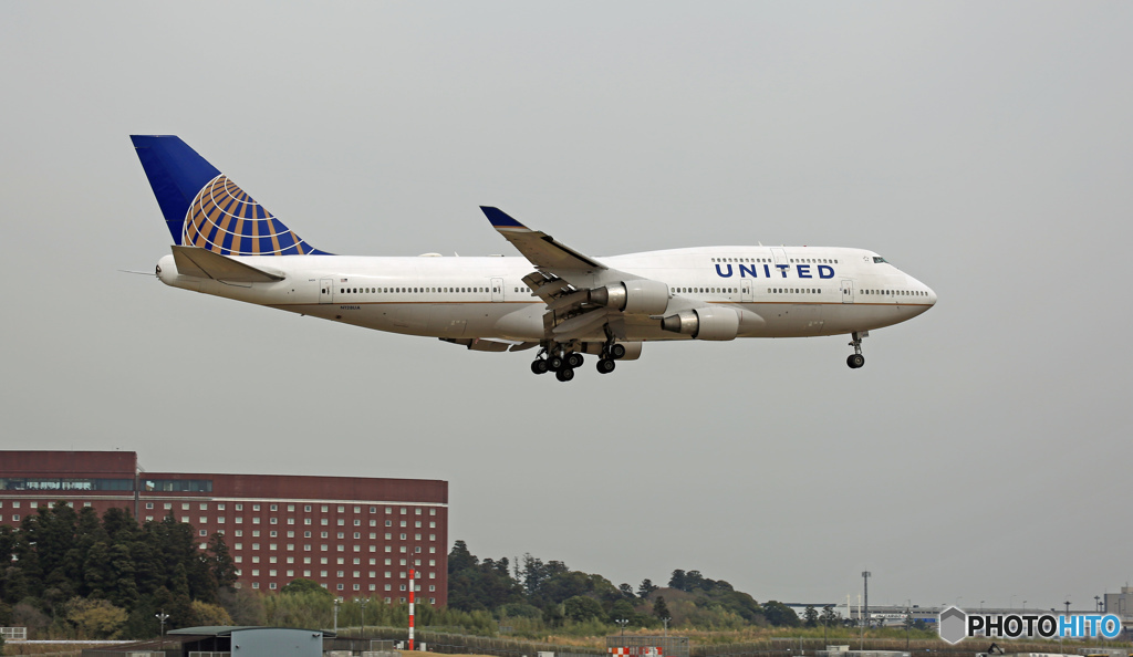 UNITED 747-400 N128UA 到着 