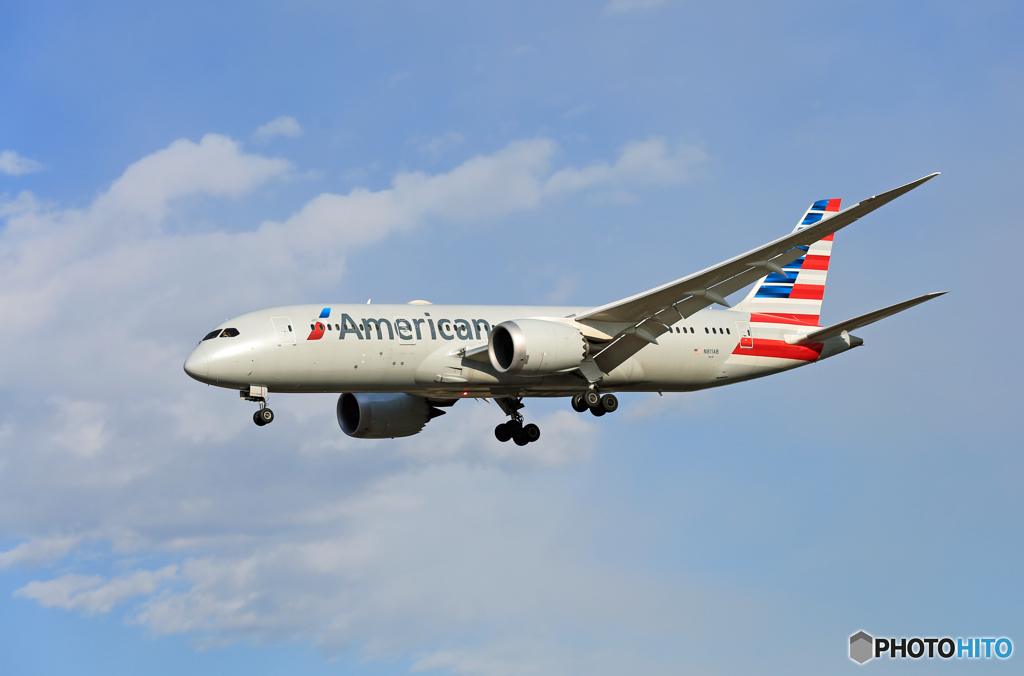 到着  American 787-8 N811AB