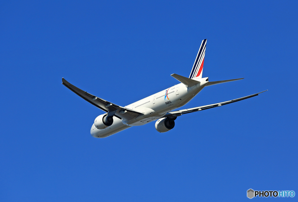 「青空」 Air France 777-328 F-GSOH飛び立ち 