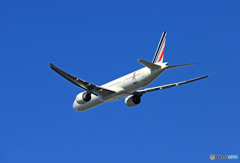 「青空」 Air France 777-328 F-GSOH飛び立ち 