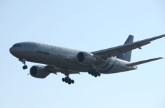 Alitalia 777-243 着陸