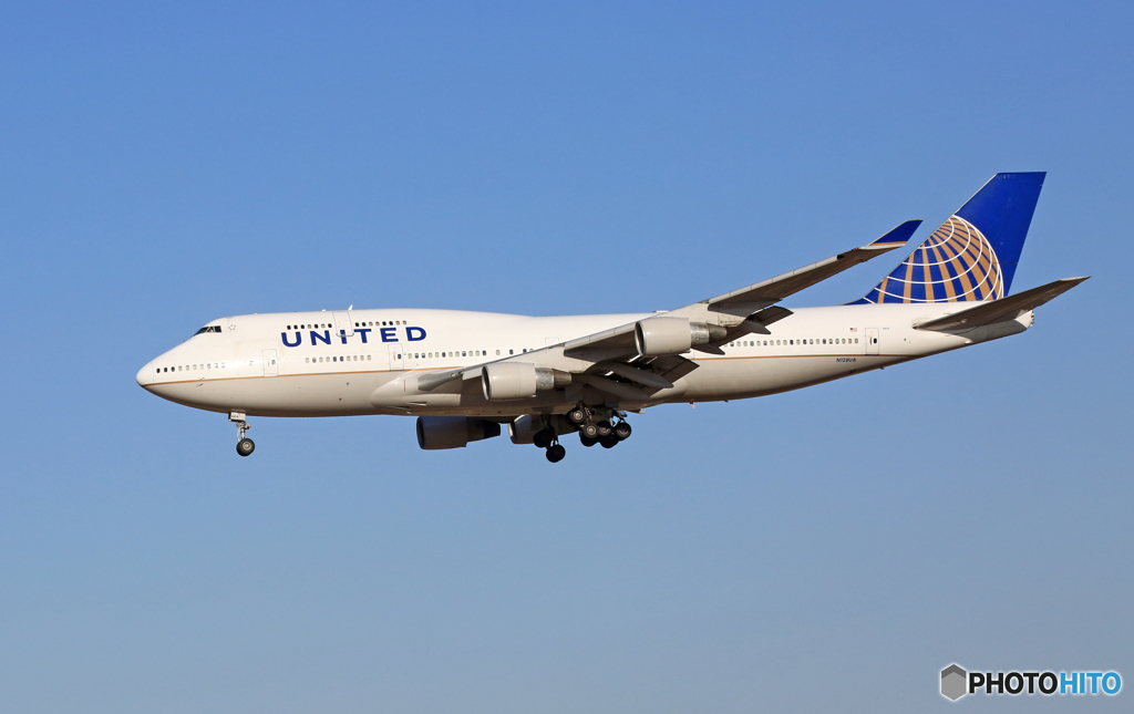 UNITED 747-400 N128UA