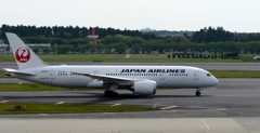 JAL 787-8