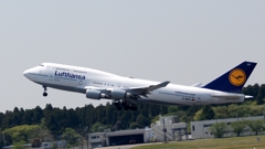 飛び立ち（86） Lufthansa 747-400　
