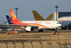 「ぶるー」 香港航空A330-343 B-LNS