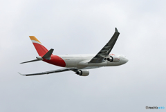 飛び立ち イベリア航空A330-202 EC-MMG