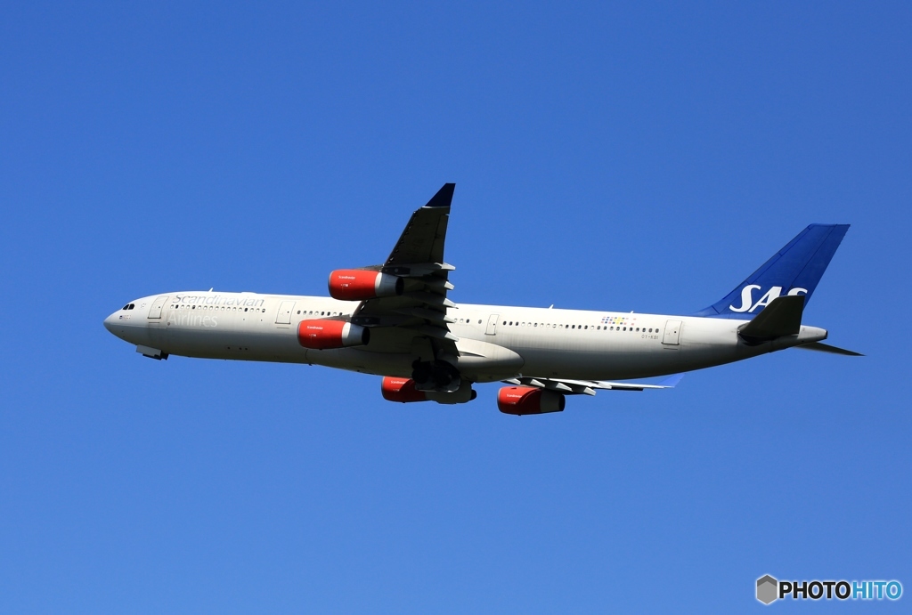 出発 SAS A340-313 OY-KBI 