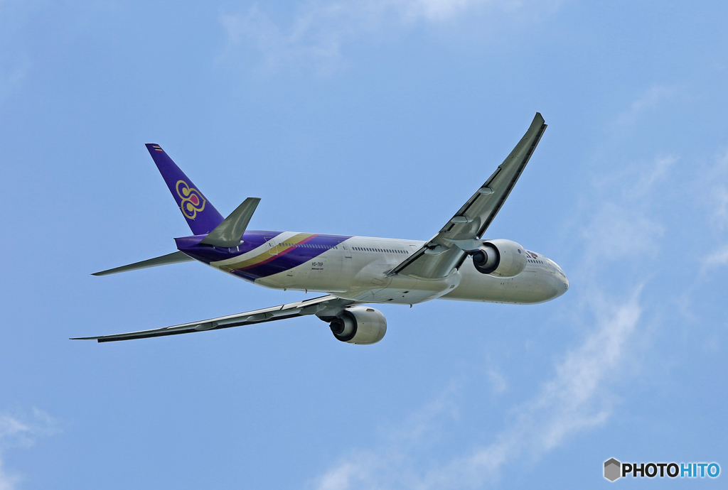 離陸 Thai 777-3AL HS-TKP