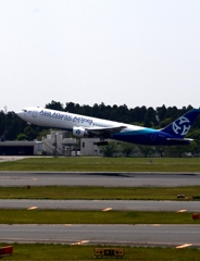 飛び立ち（130）Asia Atlantic 767-300　