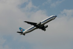 離陸（280）中国南方 A321　