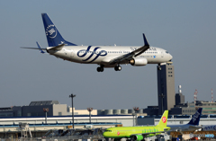 到着  厦門航空737-85C B-5302