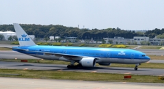 出発（76）KLM 777-200ER　　