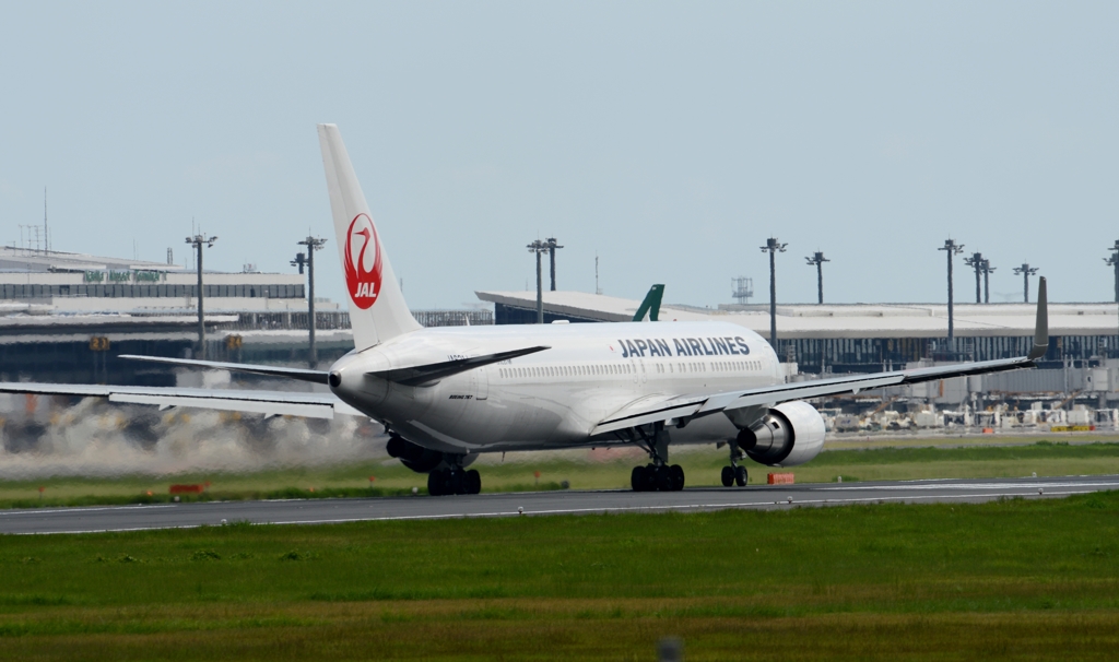 出発（136）Japan Airlines 767-346ER 