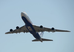 NCA 747-8KZ 離陸