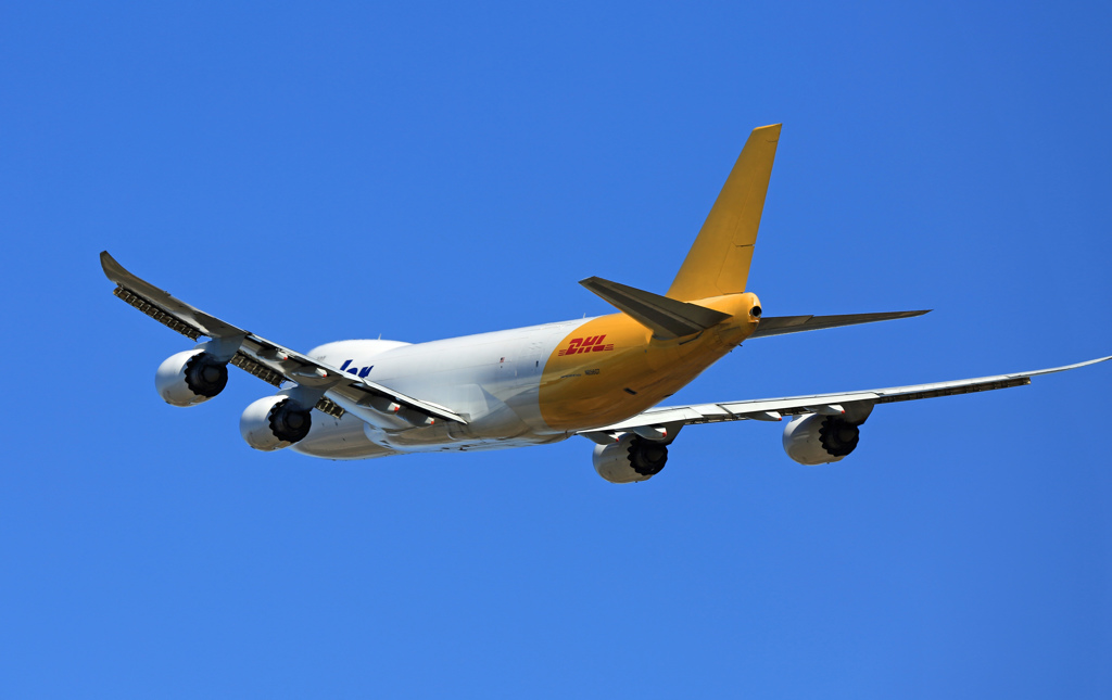 離陸 Polar 747-87U N856GT