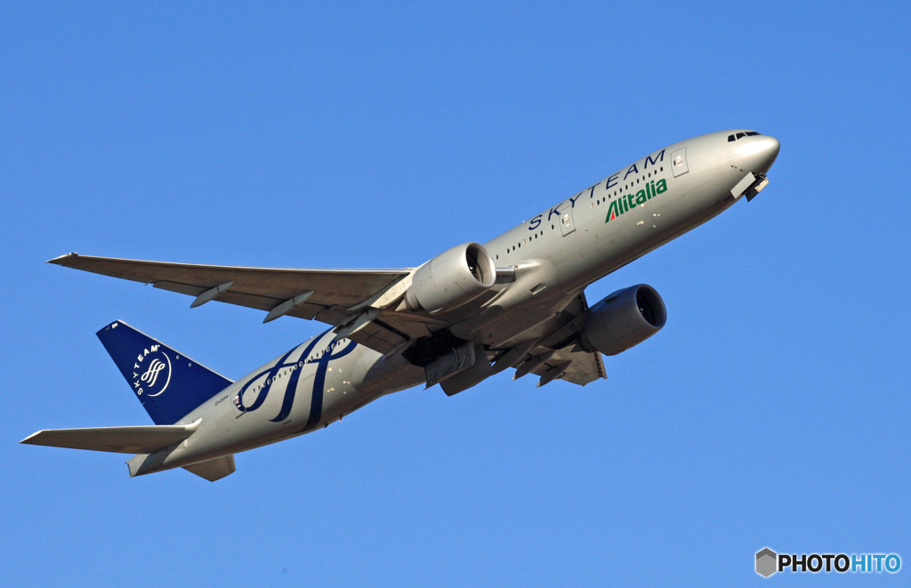 Alitalia 777-200 EI-ISB 出発 