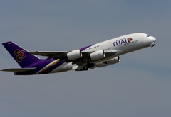 THAI A380-841 飛び立ち　