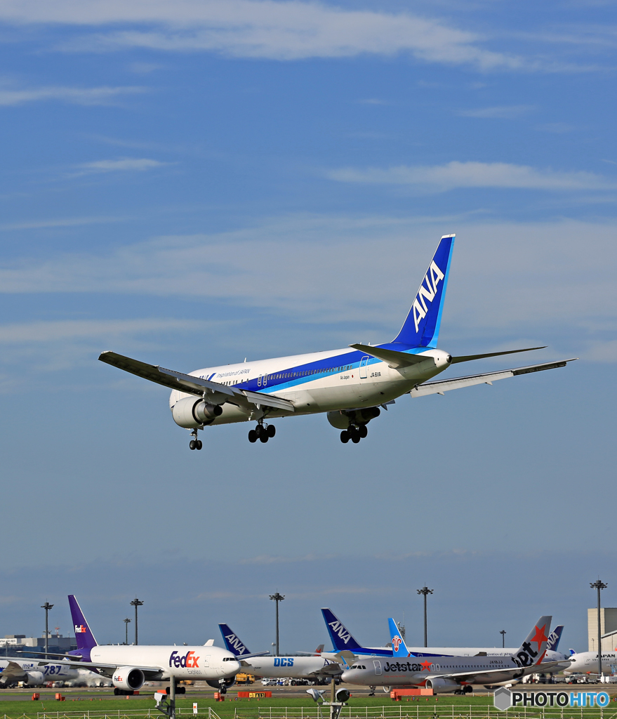 着陸 ANA 767-381 JA611A