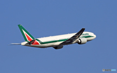 Alitalia 777-200 EI-ISB 離陸 
