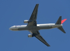 離陸（430）JAL 767-300