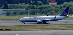 UNITED 737-800