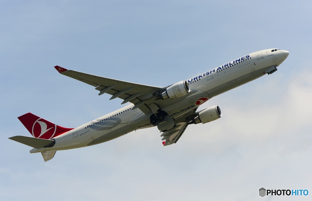 飛び立ち　TURKISH A330-300