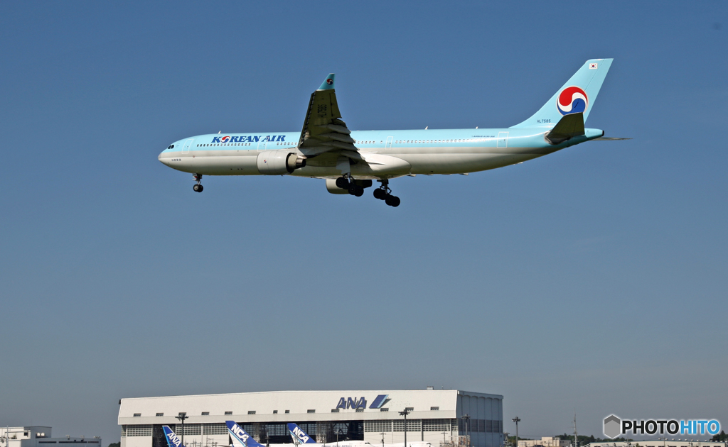 KOREAN A330-323 HL7585 着地前 