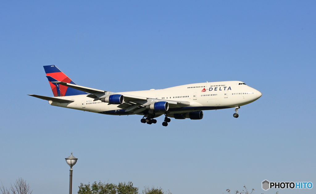 着陸DELTA 747-400 N670US/ジャンボ保存委員会