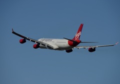 出発 virgin A340-300