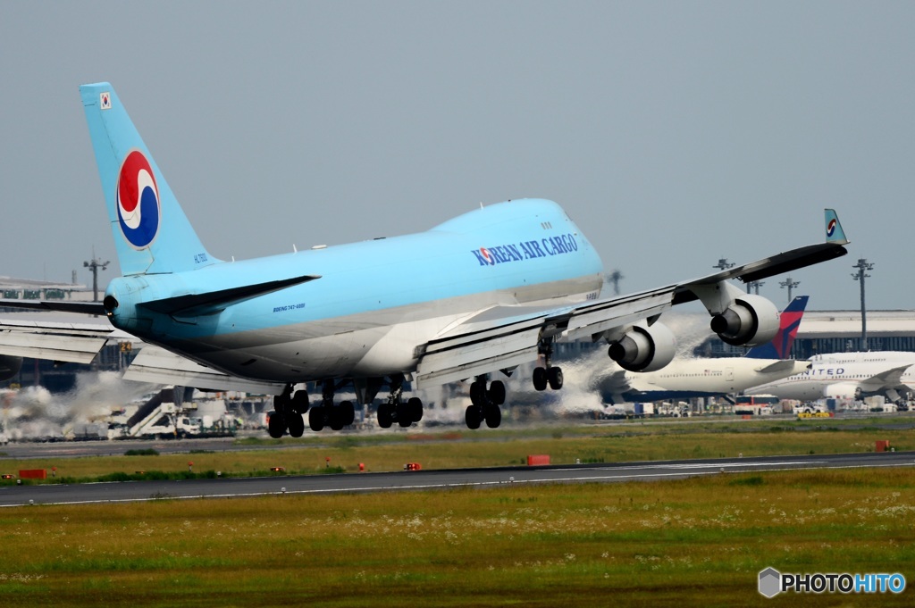 Korean Cargo 747-400F 到着　