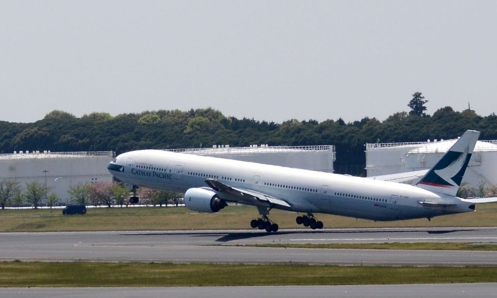 飛び立ち（146）CATHAY PACIFIC 777-300 　