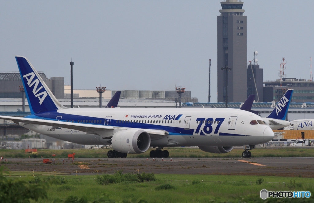出発　ANA 787-8