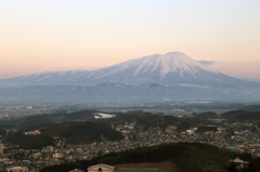 紅色岩手山