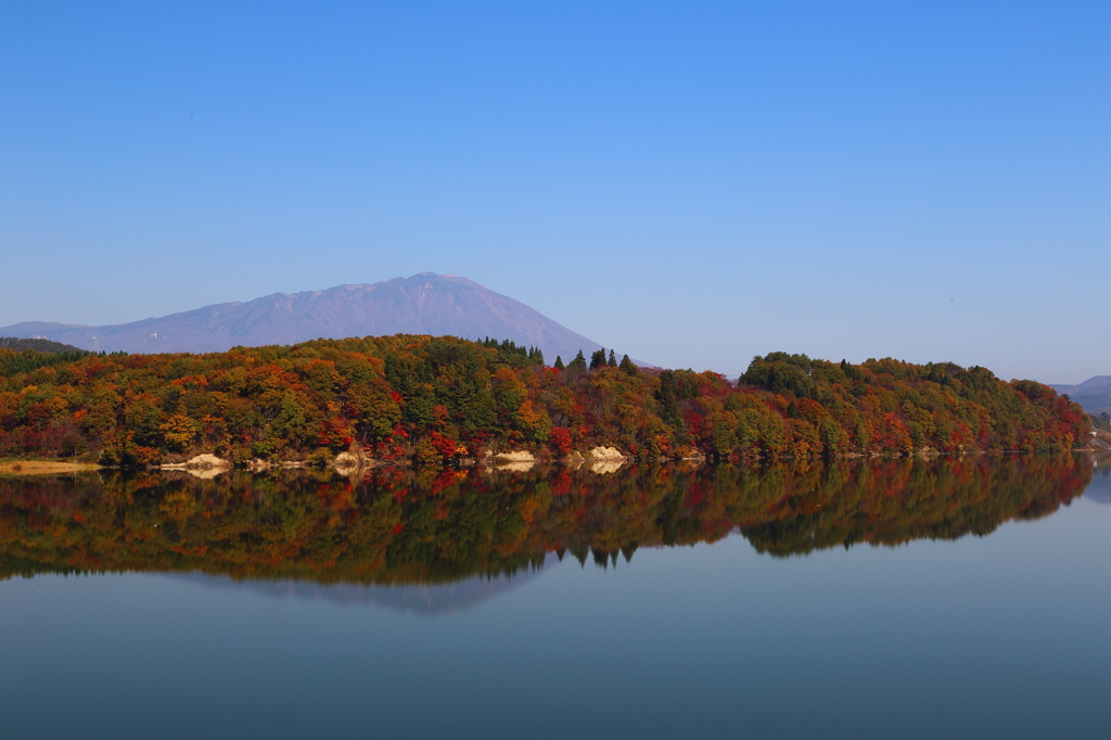 秋彩探し - 紅鏡面