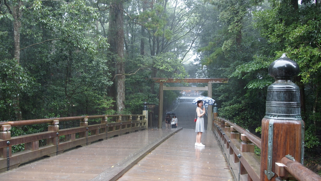 雨の伊勢神宮