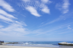 薄磯の空