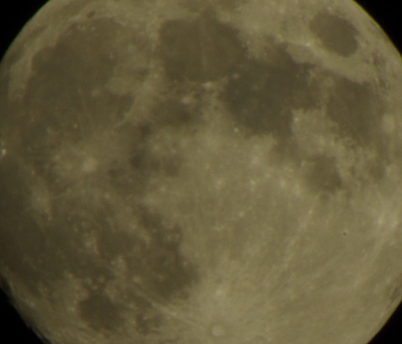 お月様をギュウギュウ詰め