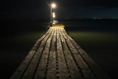 真夜中の桟橋
