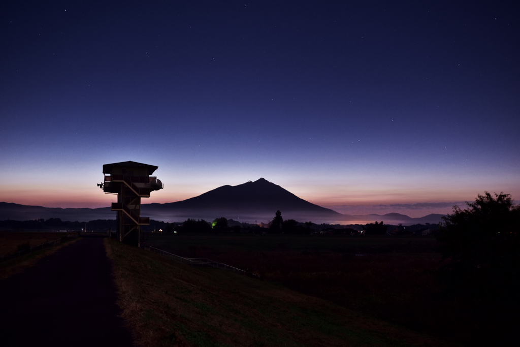 筑波の夜明け